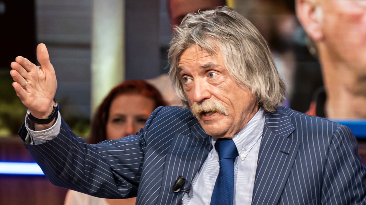Johan vol lof: 'Zij zijn de beste voetbalcolumnisten van Nederland'