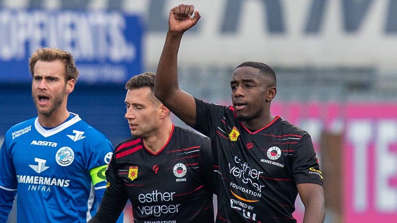 KNVB wil met commissie Mijnals racisme tegengaan