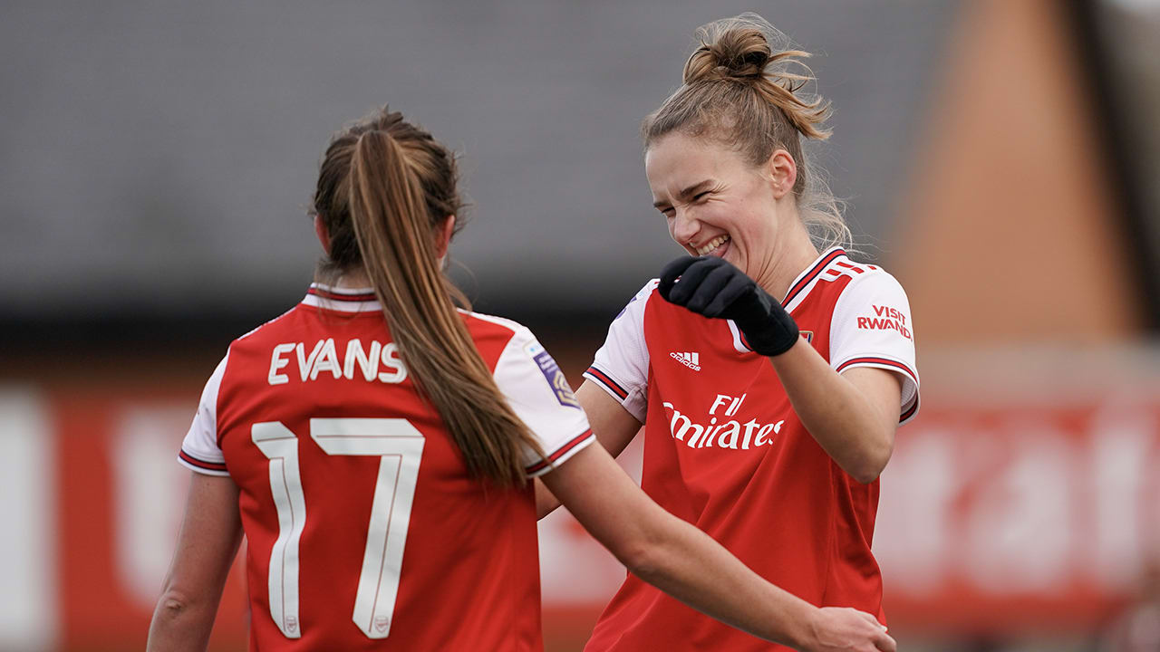 Dubbele hattrick recordvrouw Miedema