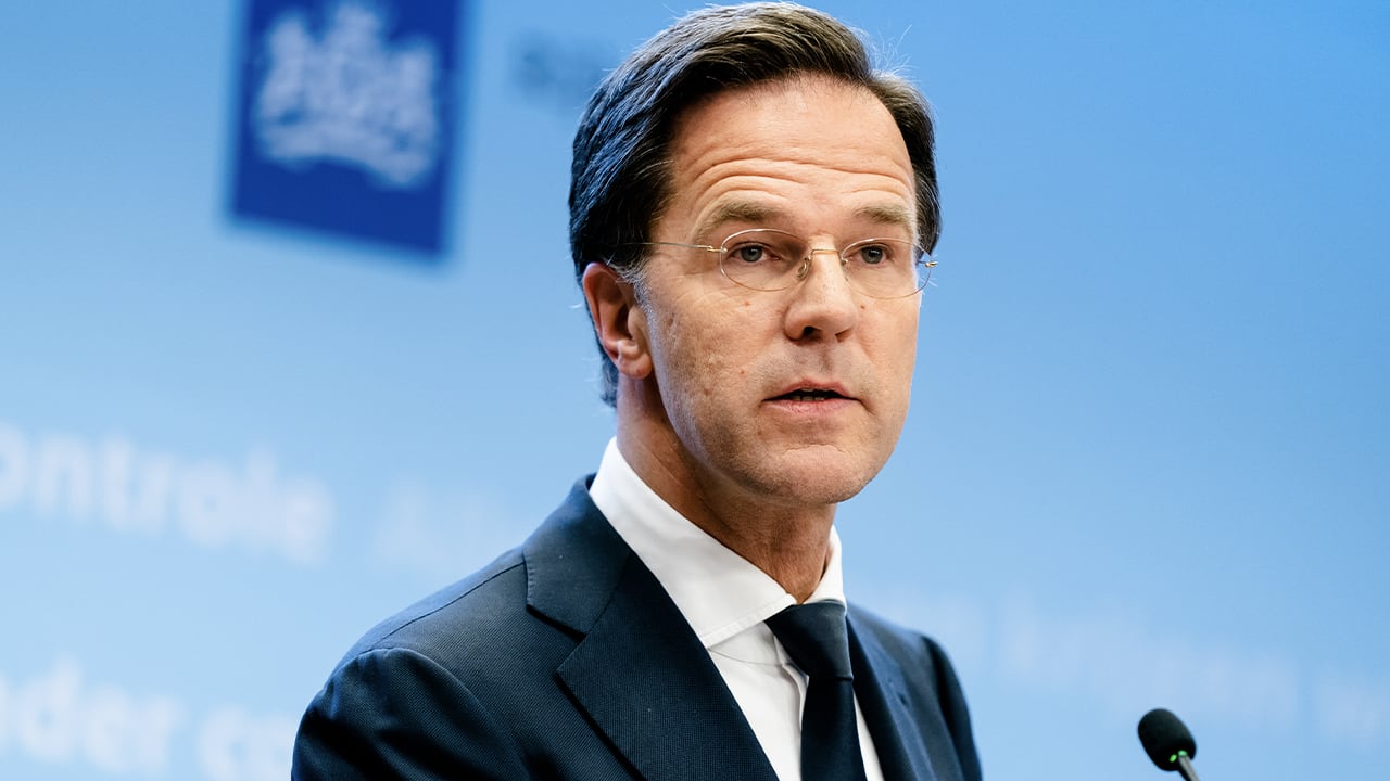 Rutte weigert zomaar KNVB te steunen: 'Ik begrijp Dijkhoff heel goed'