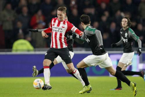 PSV klopt Groningen maar raakt Lozano kwijt