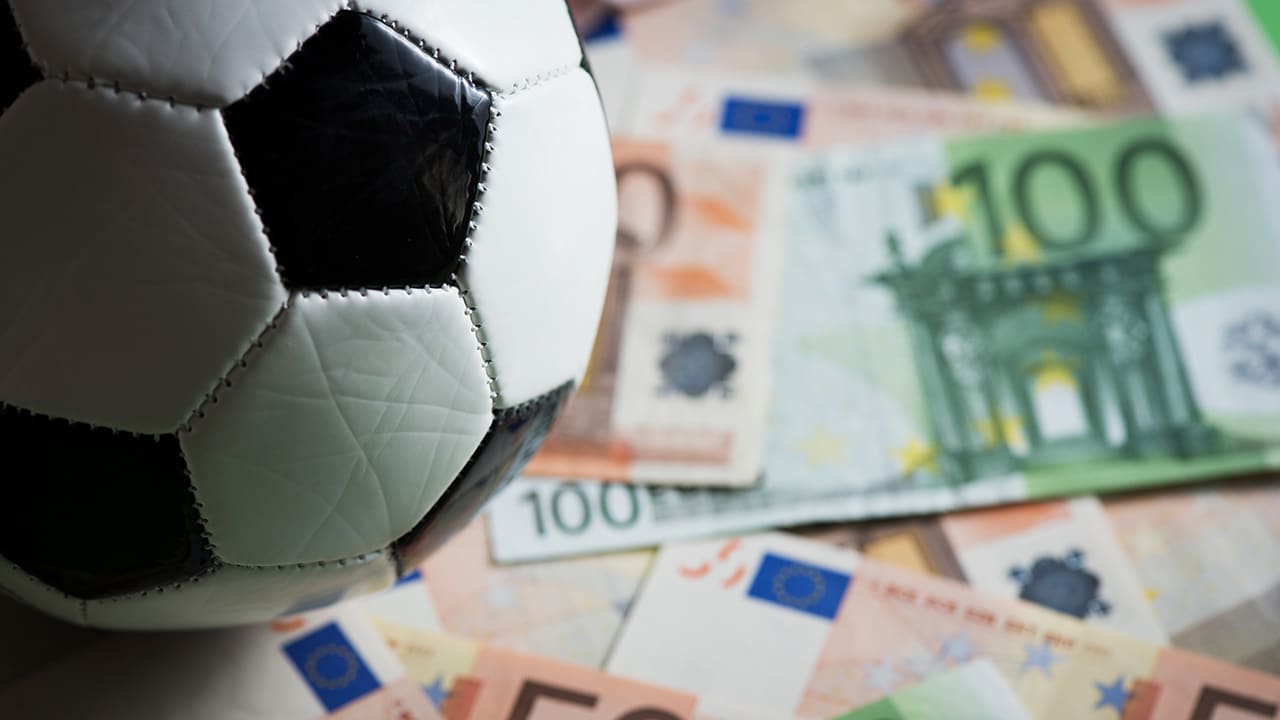 Betaald voetbal krijgt zo'n 25 miljoen euro aan NOW-subsidie