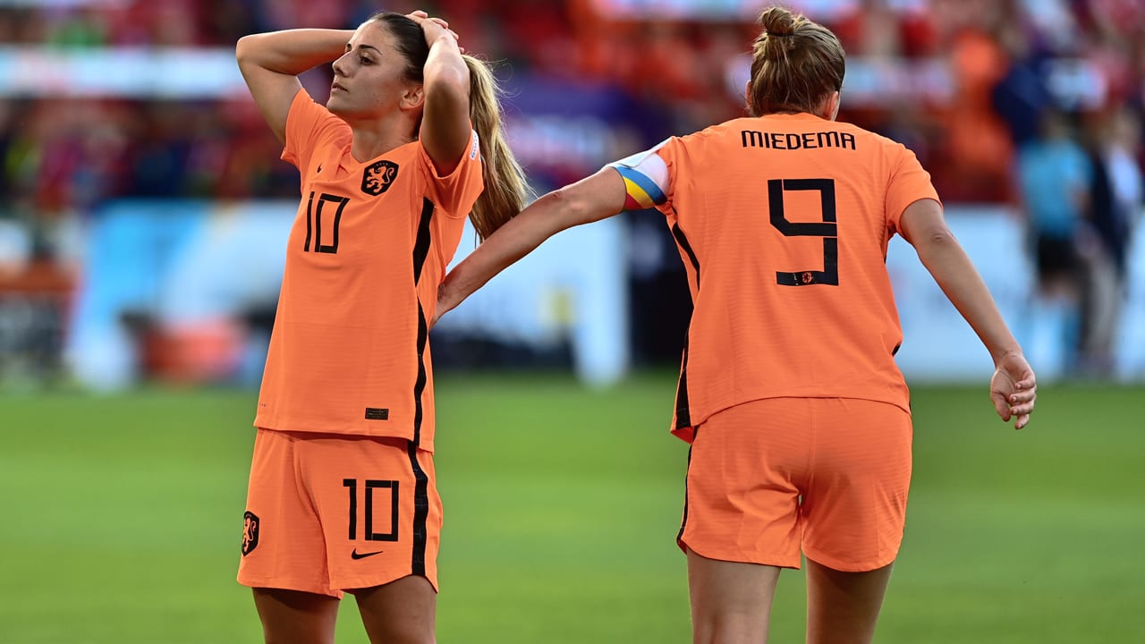 Oranjevrouwen spelen gelijk tegen Zweden in Sheffield op EK