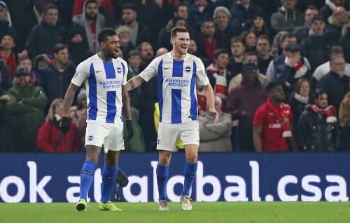 Locadia helpt Brighton aan winst op Everton