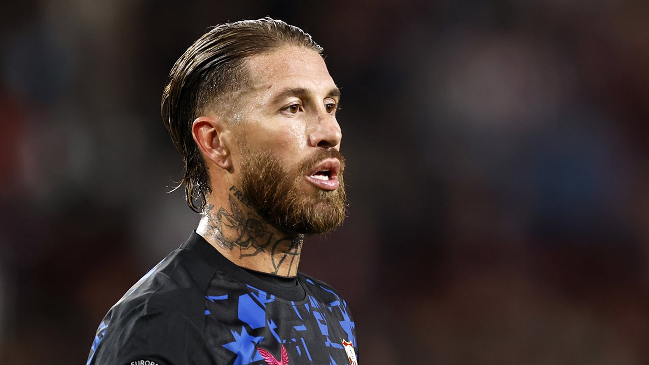 Sergio Ramos deelt op TikTok herhaling van penaltymoment PSV: 'Hij zei dat het heel duidelijk is...’