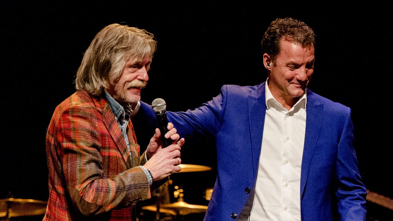 Johan Derksen interviewt John de Bever: 'Mijn vrienden hebben dit nooit geweten'