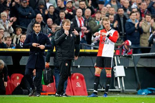 Geen Jørgensen, meespelen Van Persie onzeker