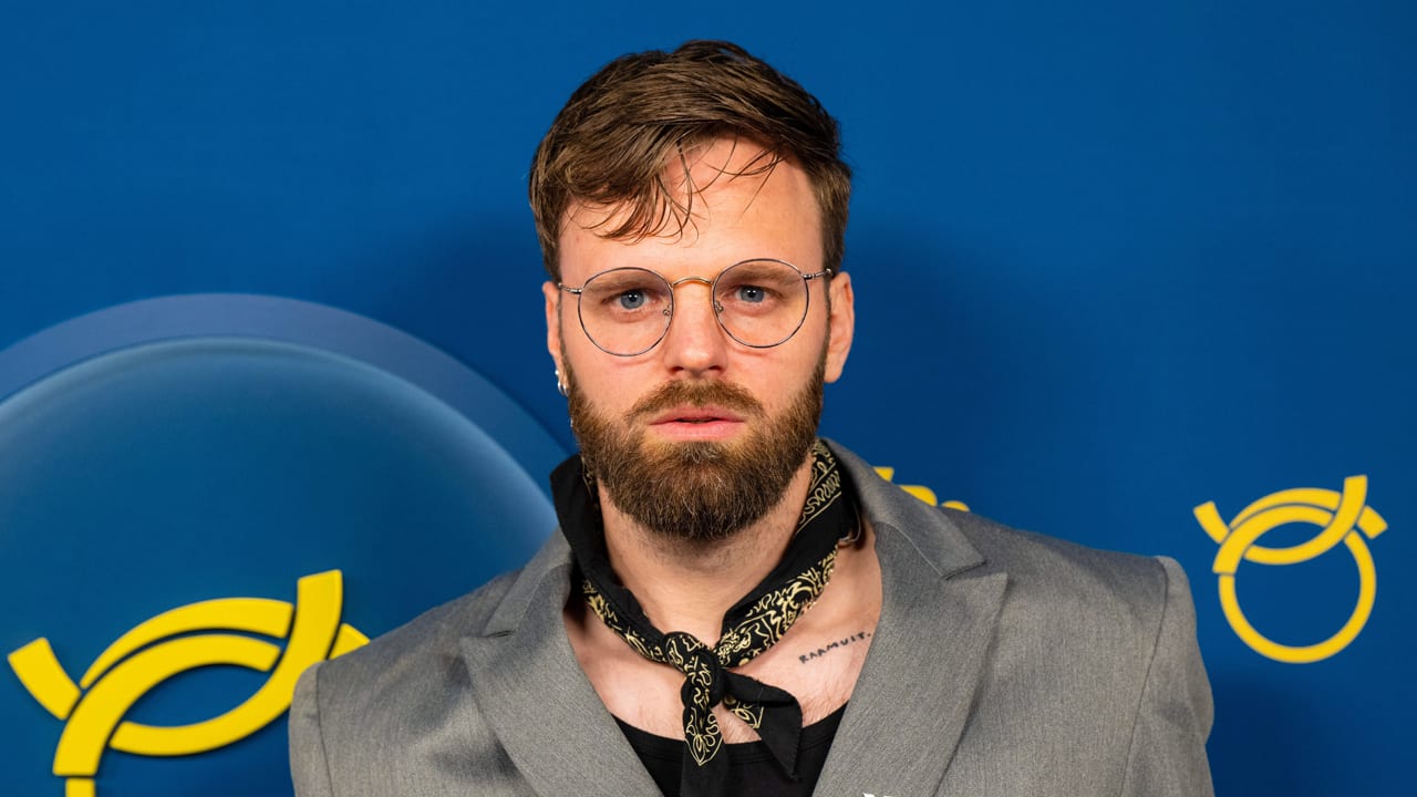Tim Hofman maakt BOOS-uitzending over man die hem wilde doden in gebouw BNNVARA