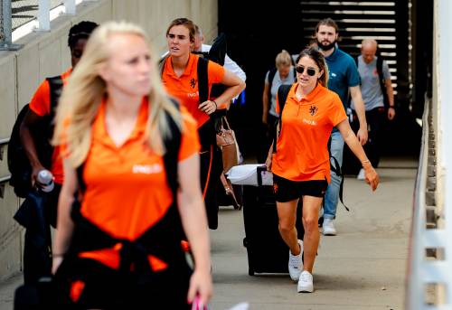 Voetbalsters Oranje voorlopig niet in actie