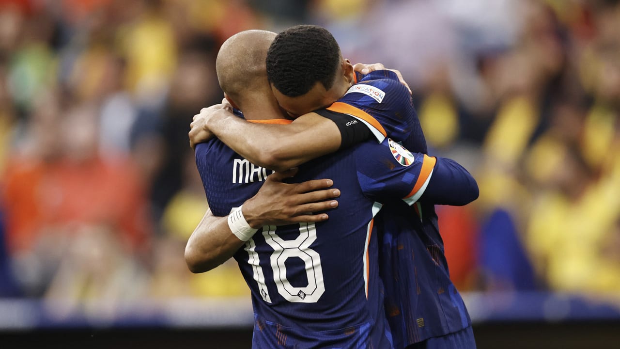 Gakpo en Malen schieten Oranje naar kwartfinales EK