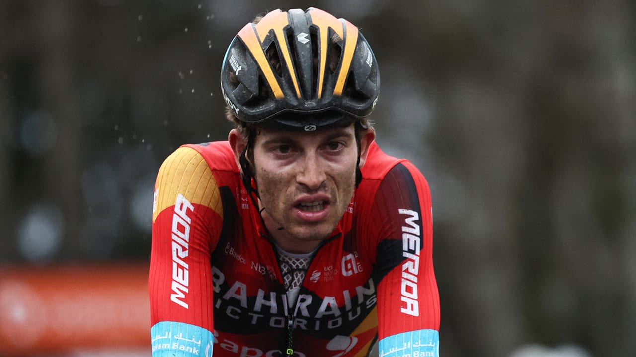 Wielrenner Gino Mäder (26) overleden na val in Ronde van Zwitserland