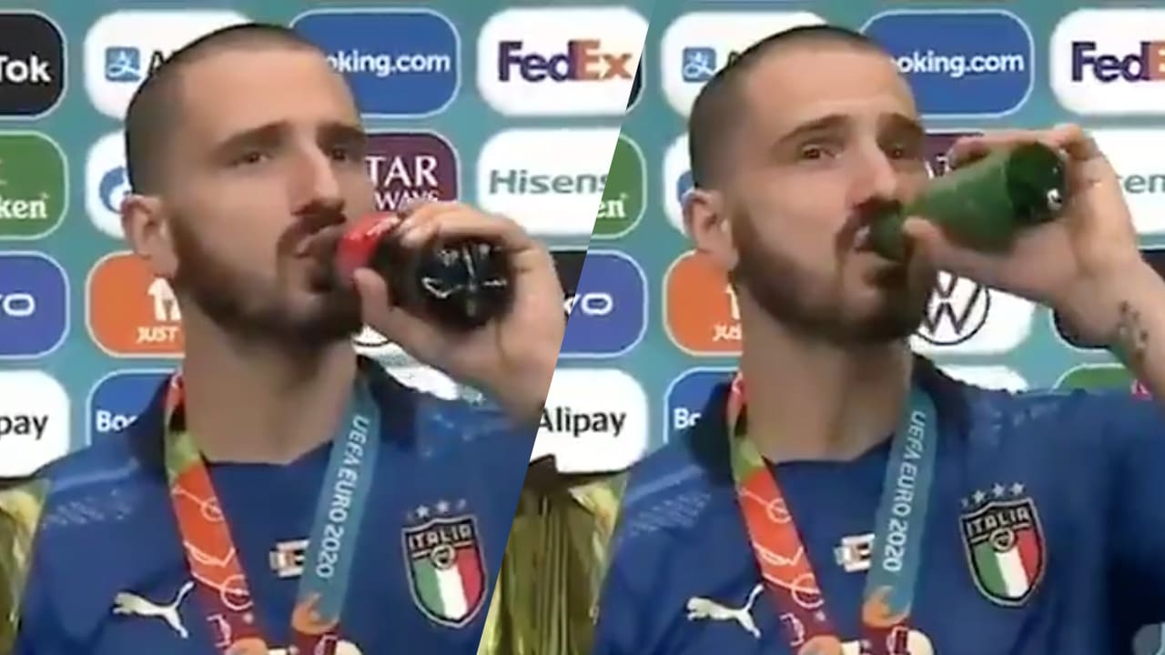 Bonucci steekt de draak met Ronaldo en Pogba op persconferentie