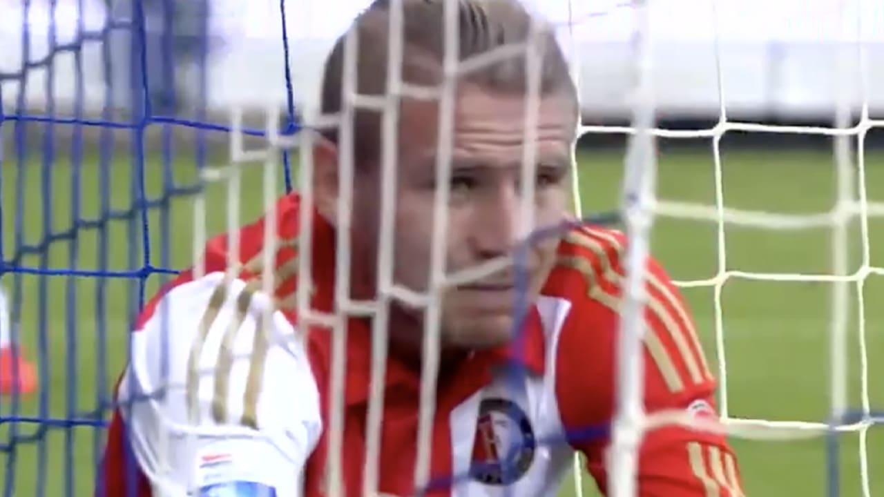 IN BEELD: De acht eigen doelpunten van Sven van Beek in de Eredivisie