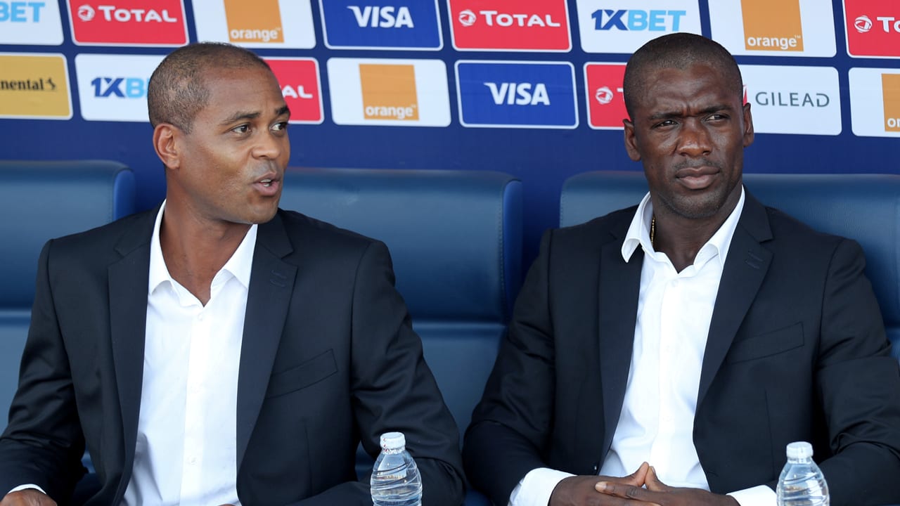 Seedorf en Kluivert ontslagen bij Kameroen