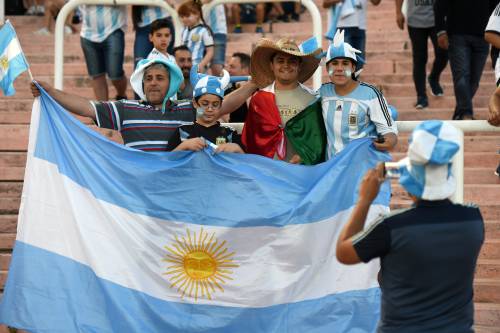 Achttien gewonden door voetbalrellen Argentinië