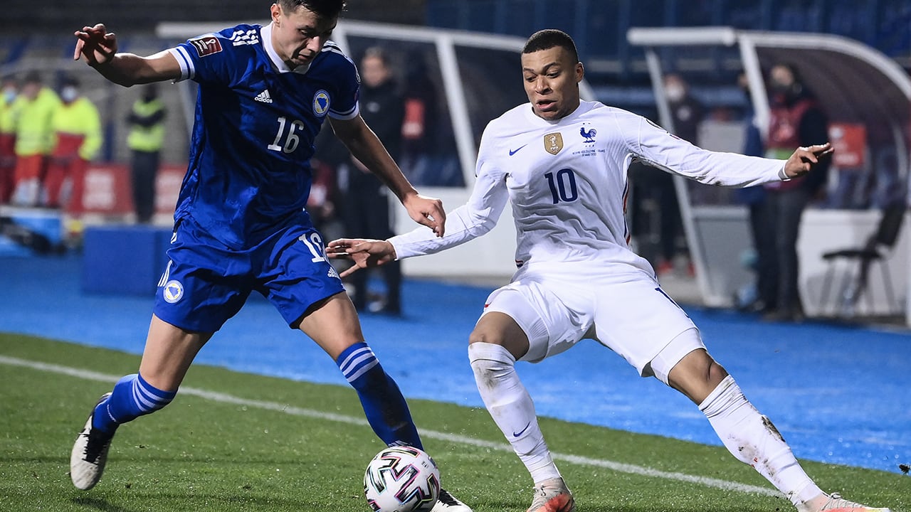 Oud-Ajacied Rosenberg bevestigt interesse van Ajax en PSV in speler van Malmö FF