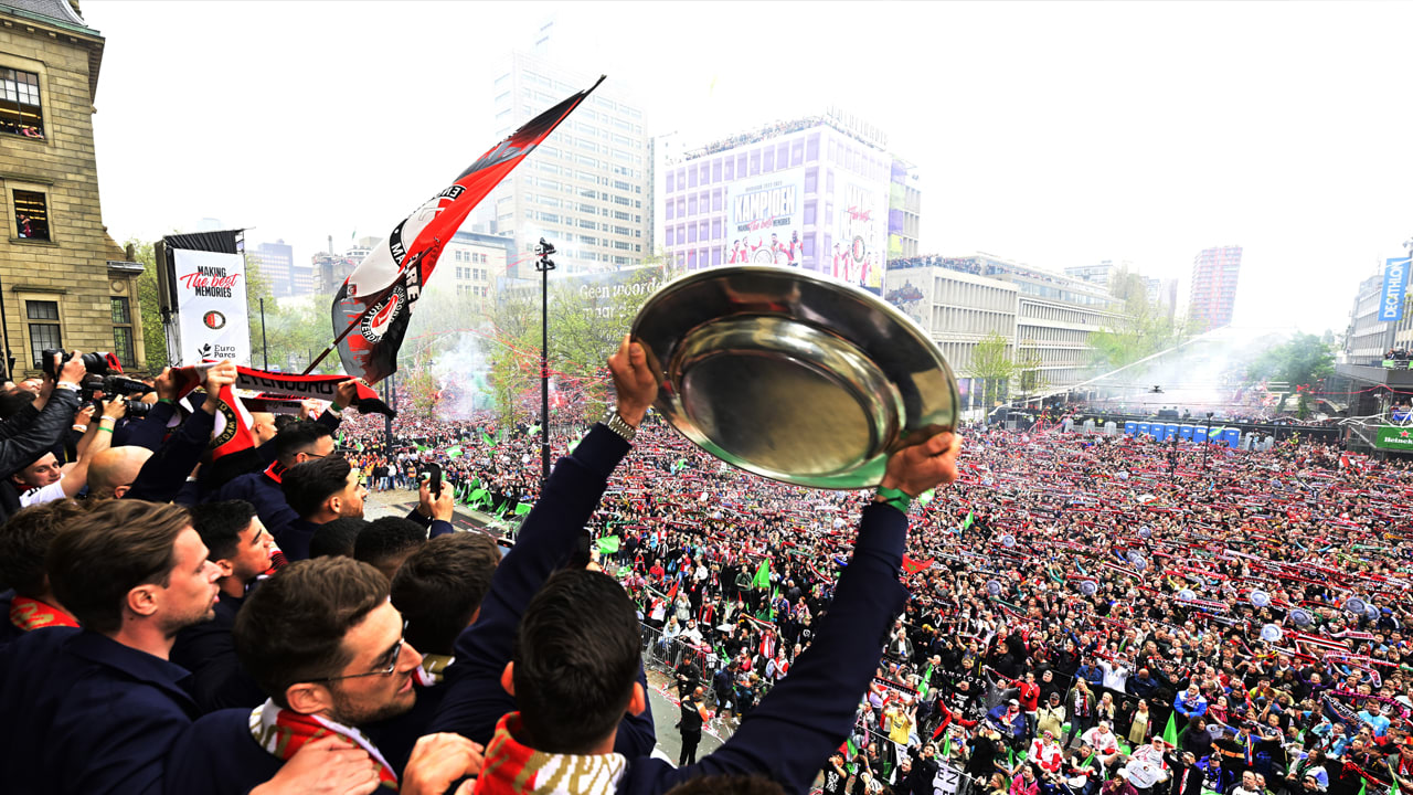 Merkenonderzoek wijst uit: Feyenoord en PSV voor het eerst allebei populairder dan Ajax