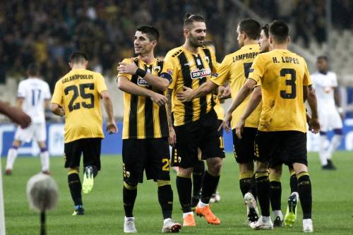 Puntenstraf dreigt voor AEK Athene