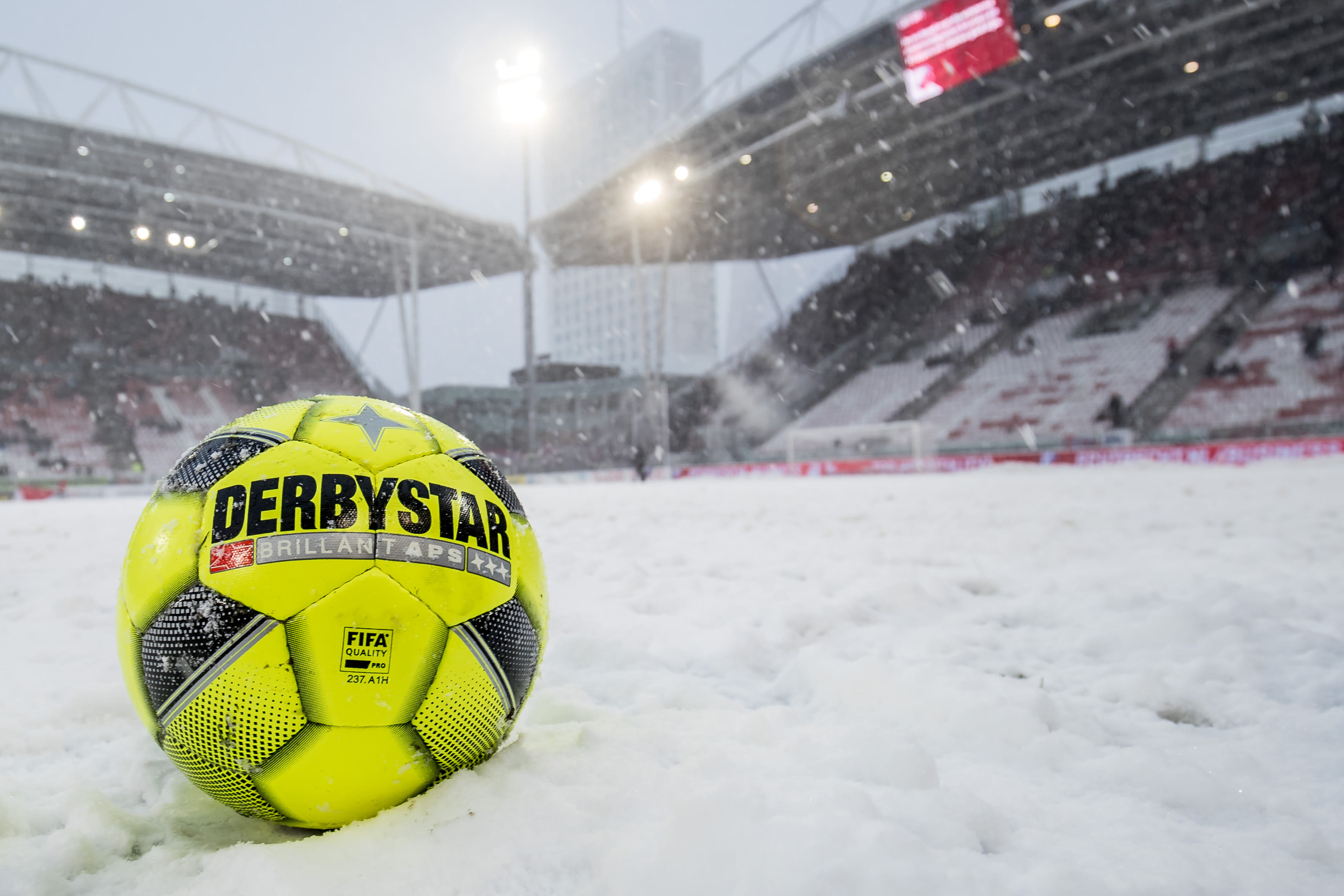 Ook maandag geen voetbal in eerste divisie vanwege sneeuw