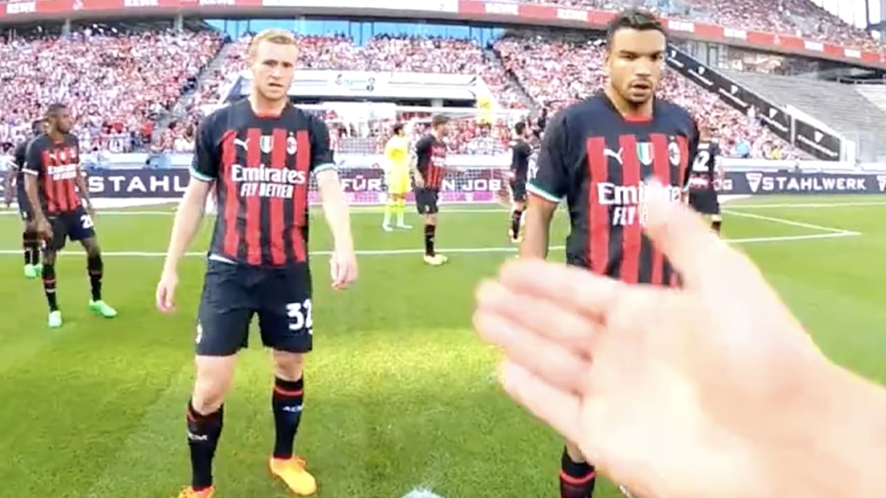 Bodycam op borst FC Köln-speler levert indrukwekkende beelden op
