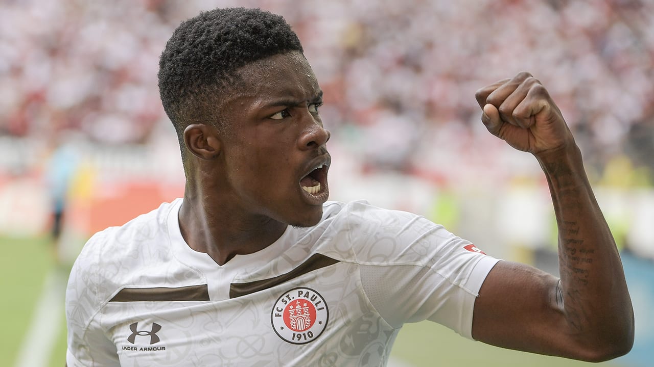 Conteh speelgerechtigd voor Feyenoord