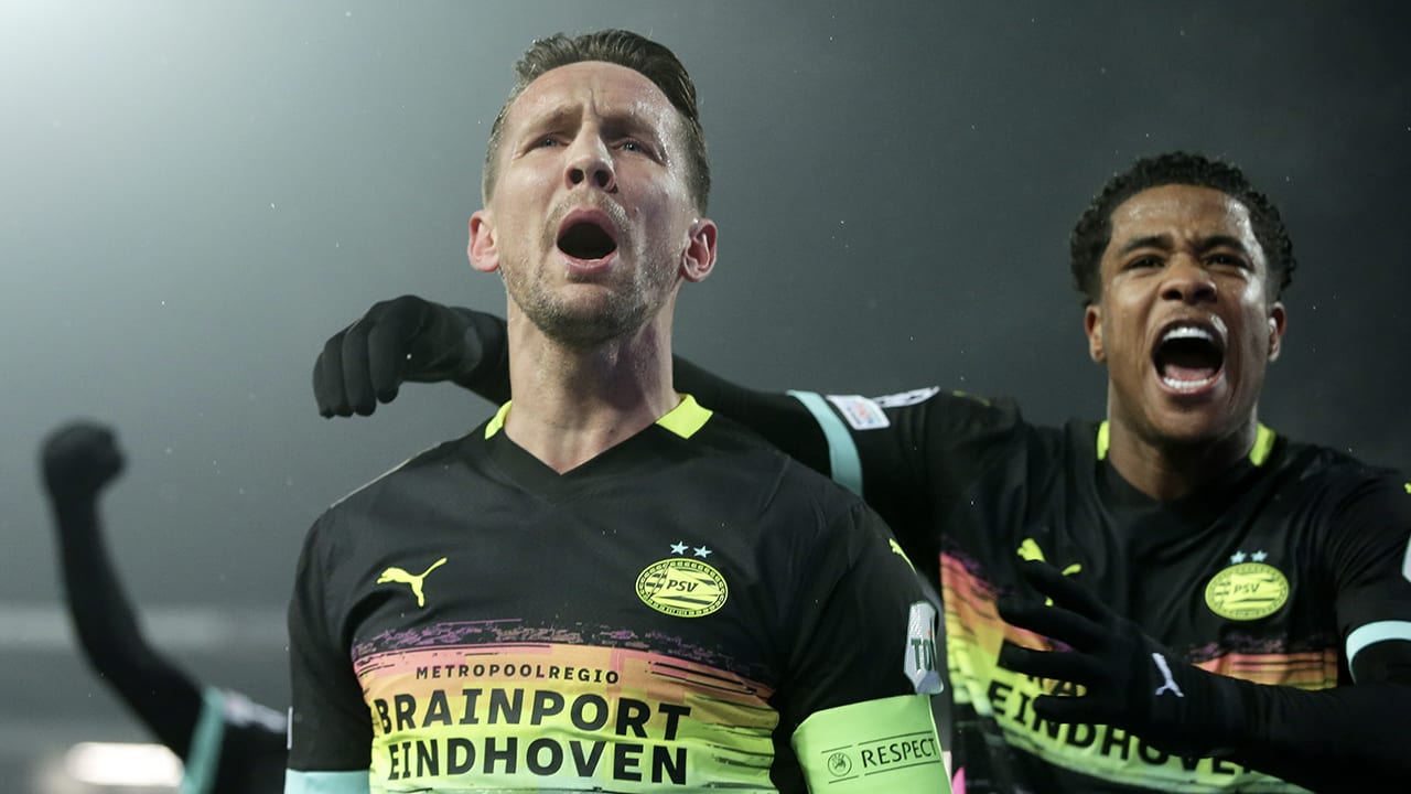 Tiental PSV boekt belangrijke zege in Champions League bij Rode Ster Belgrado