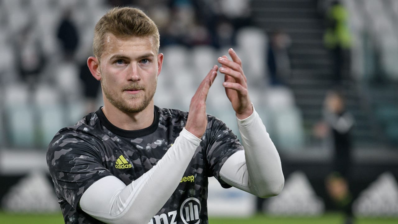 Officieel: De Ligt maakt overstap naar Bayern München