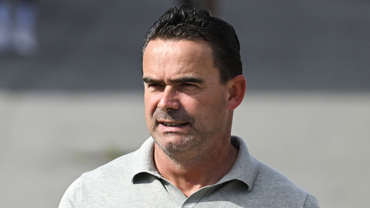 Marc Overmars opgenomen in het ziekenhuis