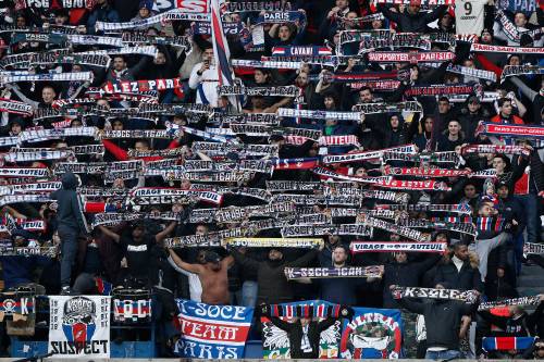 Frans voetbal voorlopig verder met maximaal 1000 toeschouwers