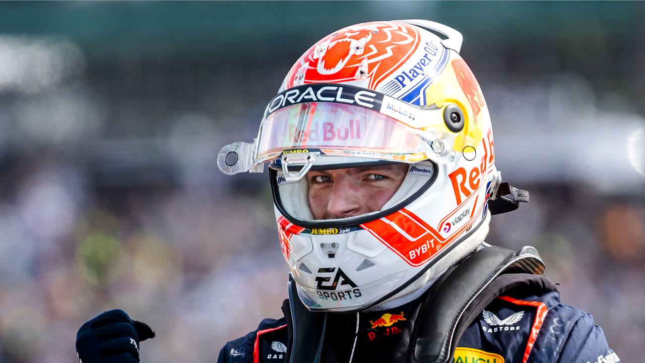 Verstappen boekt in Hongarije zevende Formule 1-zege op rij