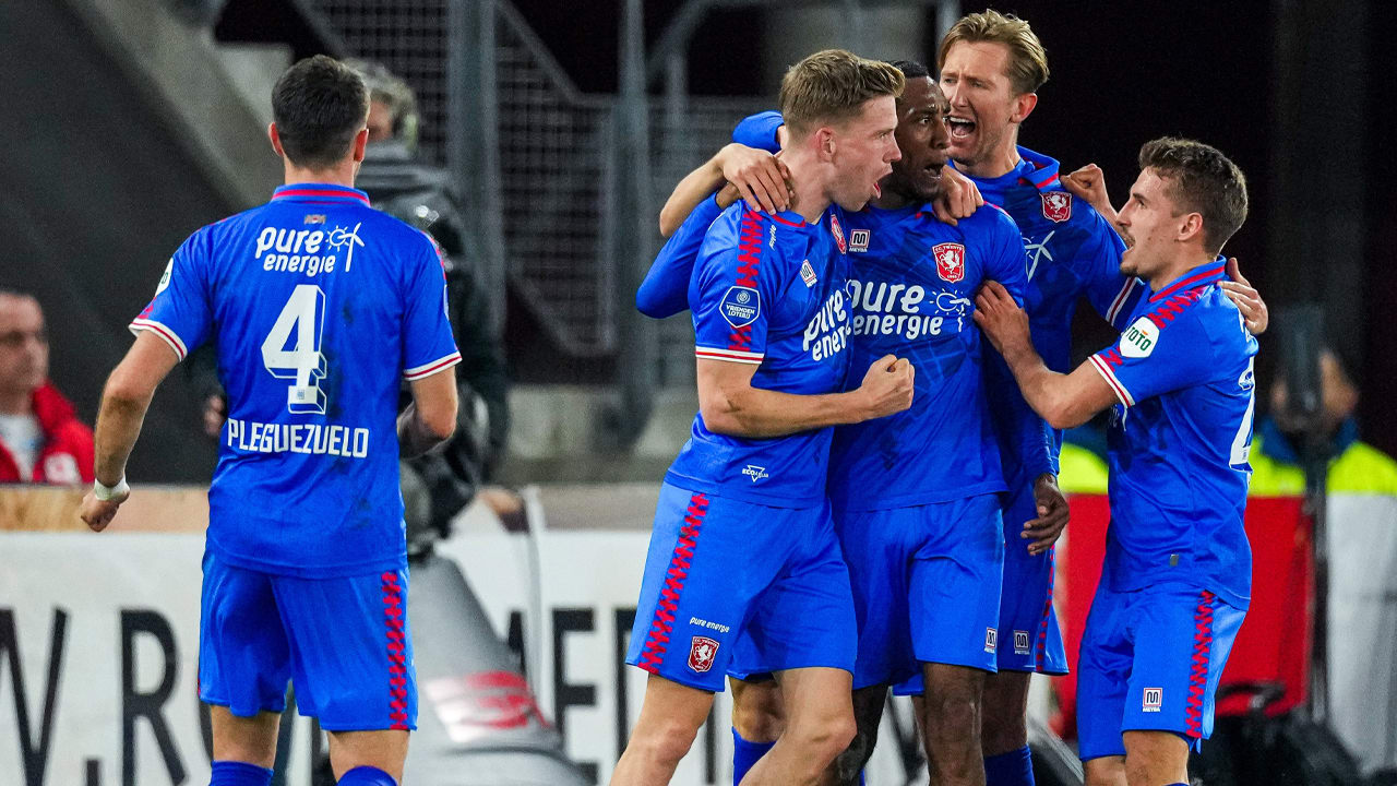 FC Twente wint in Alkmaar dankzij doelpunt van Brenet