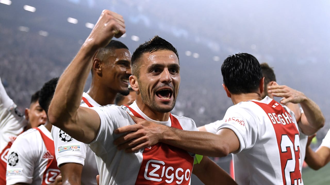 Ajax begint met sterk gewijzigde opstelling aan Champions League-avond in Turkije