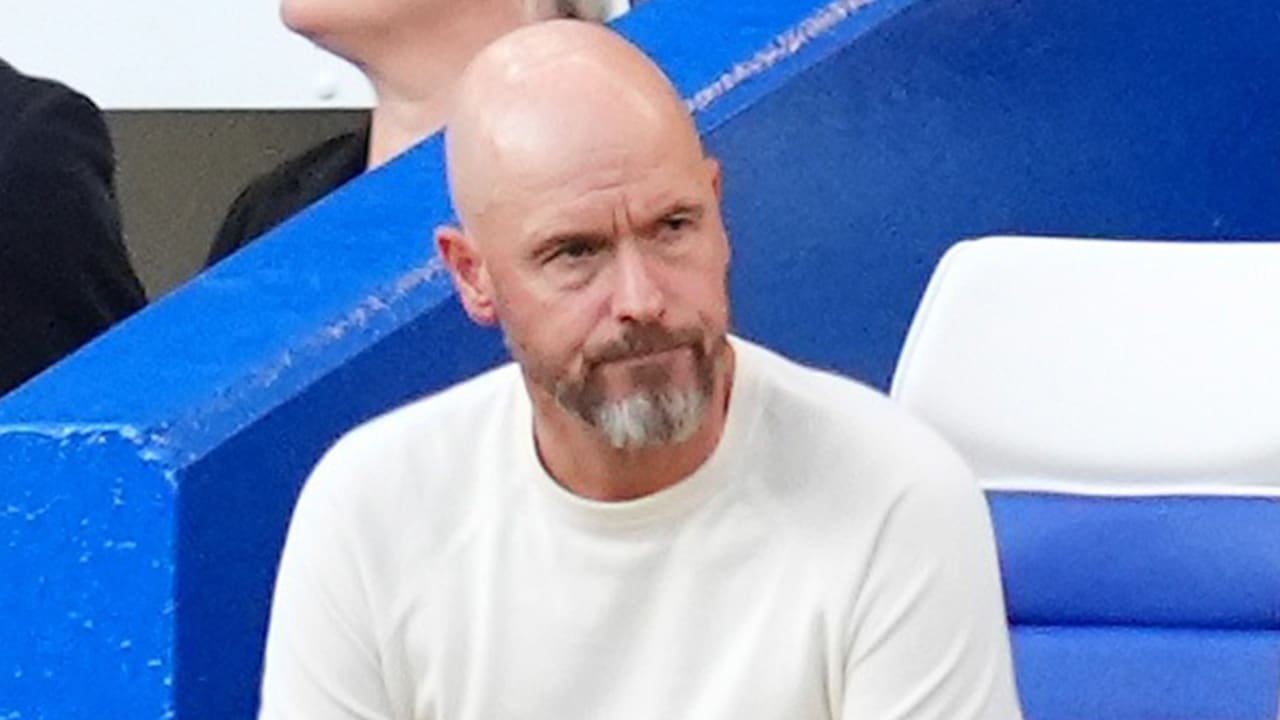 Ten Hag na twee competitieduels ontslagen bij Bayer Leverkusen