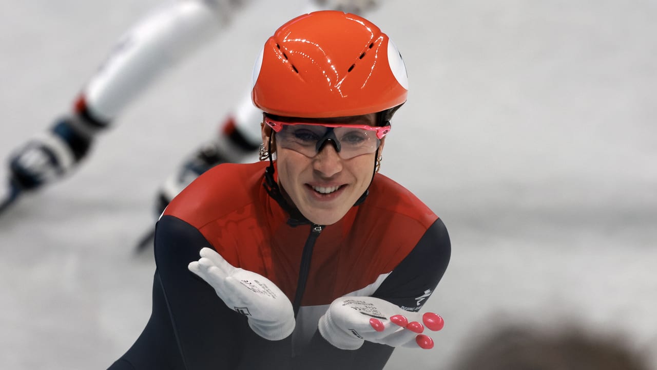 Schulting maakt favorietenrol waar en pakt goud op 1000 meter!