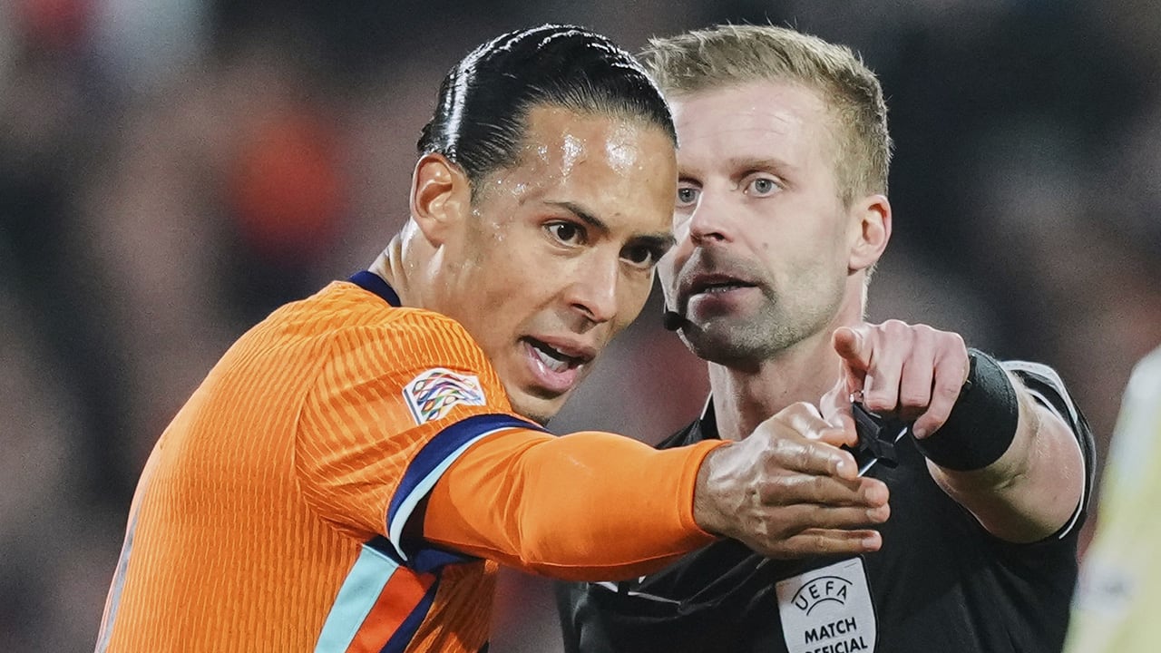 Oranje verspeelt diep in de extra tijd zege tegen Spanje na rode kaart Hato