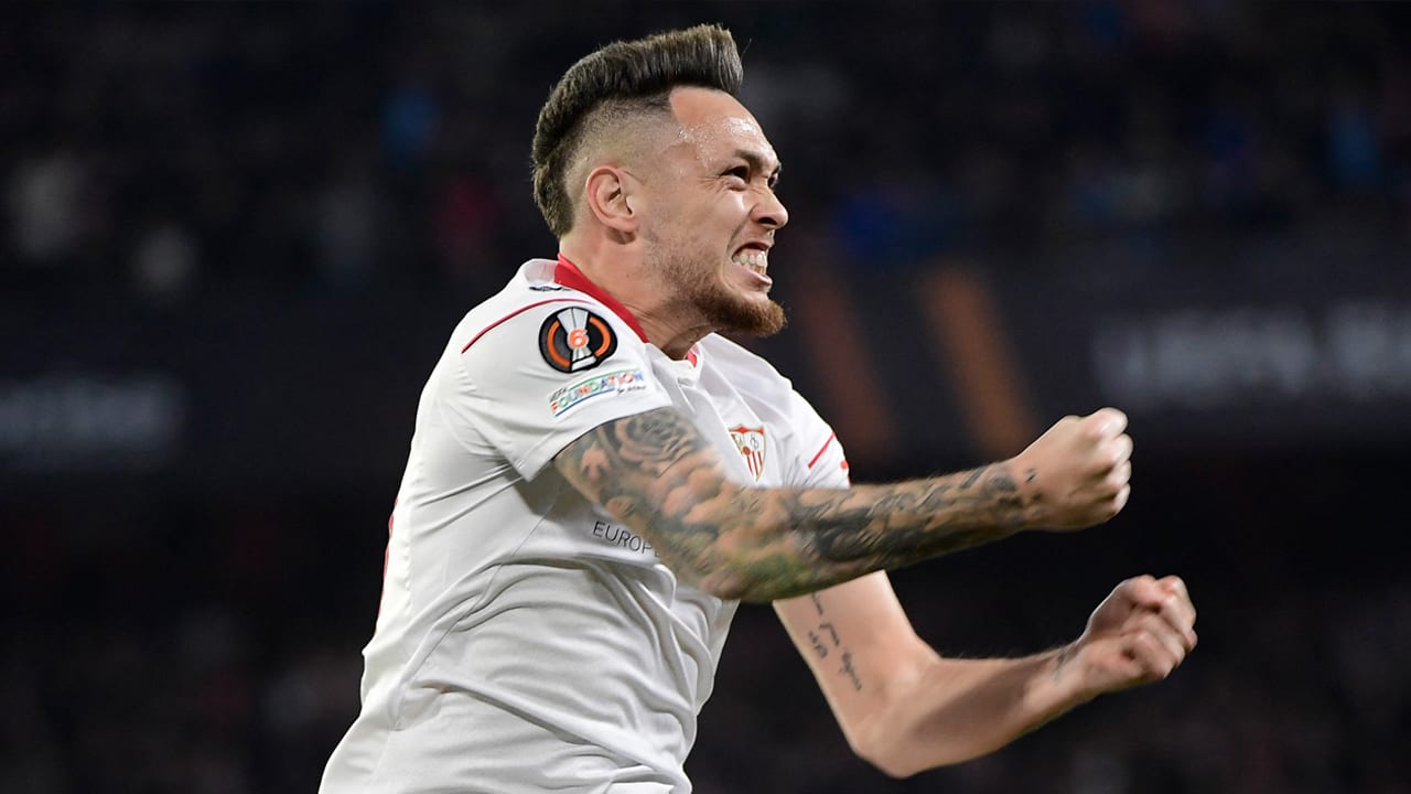 Lucas Ocampos doet PSV pijn: Eindhovenaren hard onderuit tegen Sevilla