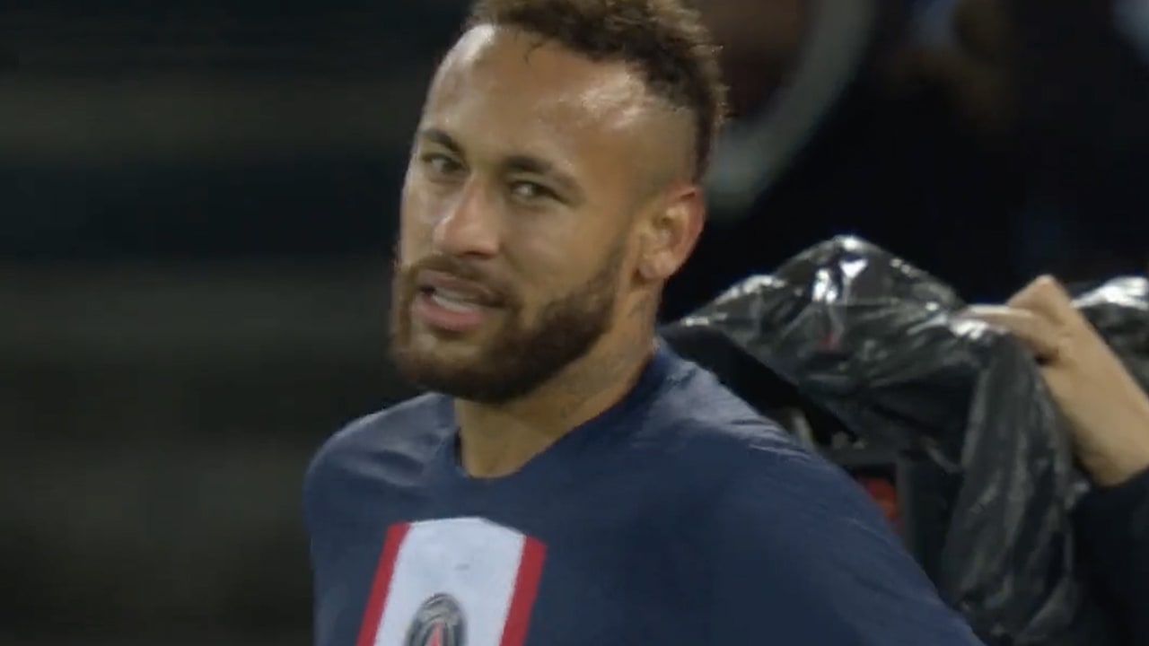 Video: oliedomme rode kaart voor Neymar na schwalbe