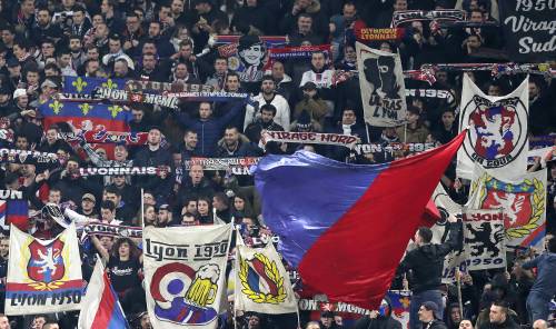Lyon voor straf Europees duel in leeg stadion
