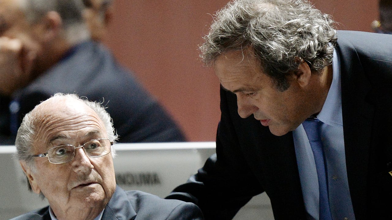 Blatter en Platini aangeklaagd voor fraude
