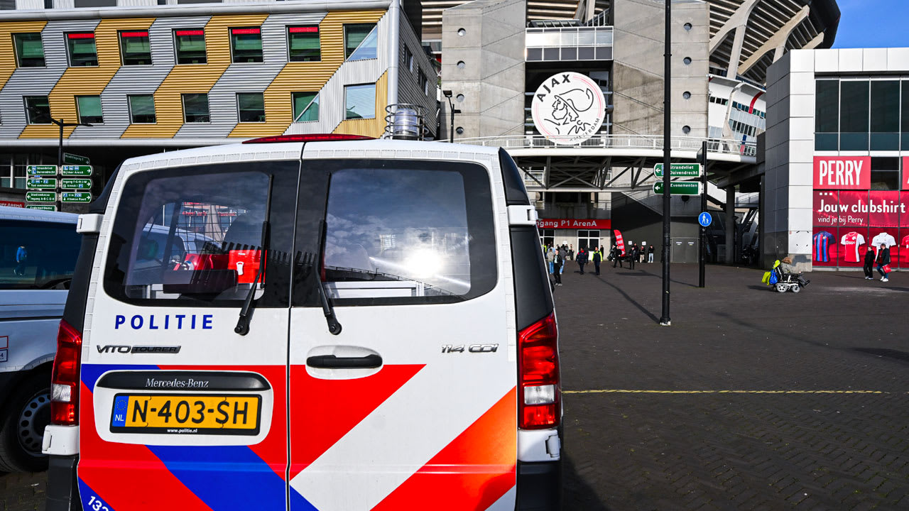 Ajax - FC Utrecht van komende zondag afgelast om politiestaking 