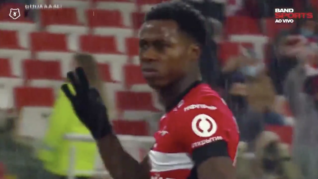 VIDEO: Promes juicht geprikkeld na knappe tweede goal voor Spartak Moskou