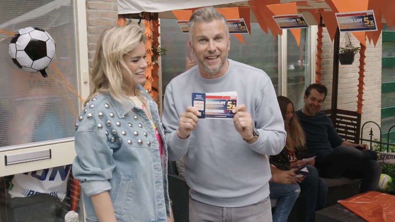 Kijkers van De Oranjezomer zien sfeermakers het oranjegevoel in Nederland aanwakkeren
