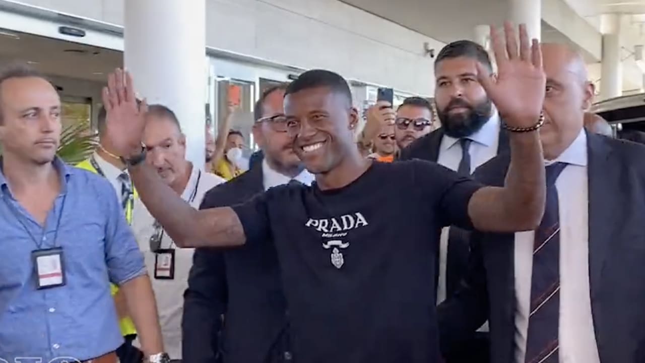 Wijnaldum toegezongen in Rome: 'Roma ja, Feyenoord nee!'