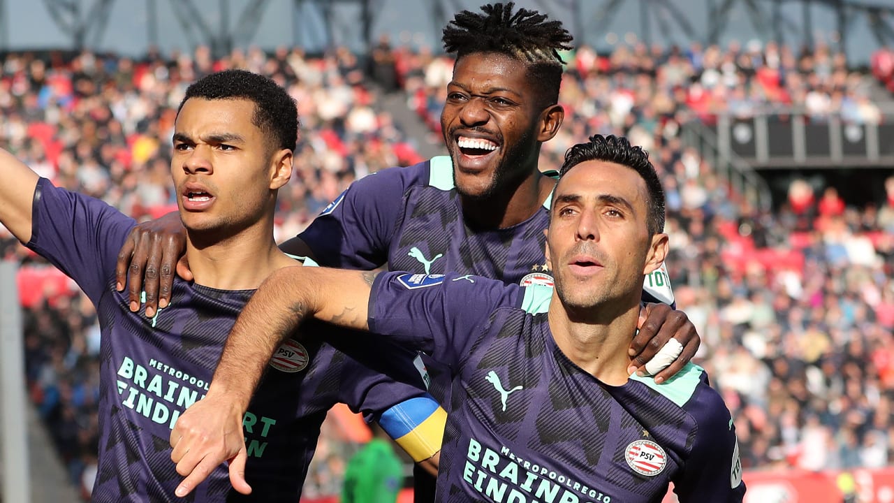 Zahavi schiet PSV in Galgenwaard langs FC Utrecht