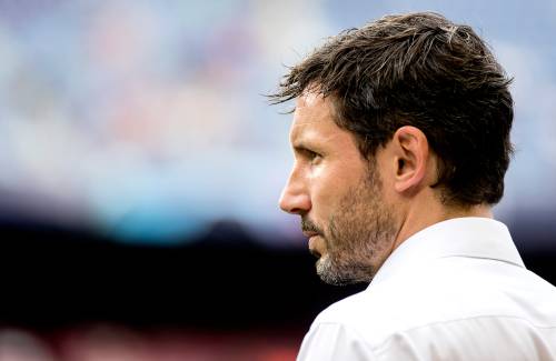 Van Bommel wil onverstoorbaar PSV zien in Kuip