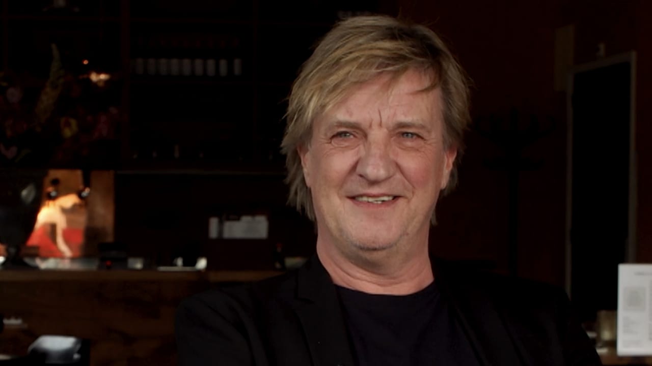 Wim Kieft prijst voetbalanalist: 'Ik vind het leuk om naar hem te kijken'