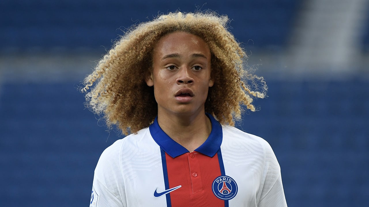 Xavi Simons maakt officieel debuut voor PSG