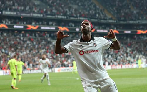 Babel en Lens helpen Besiktas aan zege