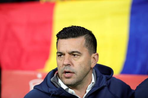 Roemeense bondscoach Contra stapt op