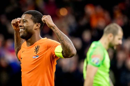 Wijnaldum scoort driemaal en is geen minister